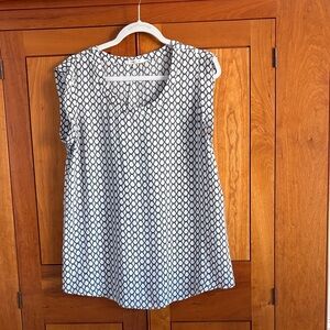 Pleione Black and White Geometric Blouse